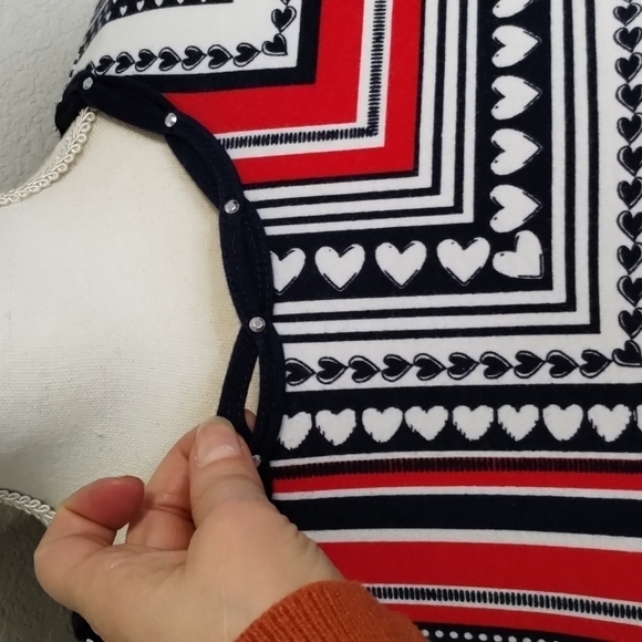 Alfred Dunner Pullover Red White Blue Top Short Sleeve Size Medium Heart Print - Picture 3 of 8